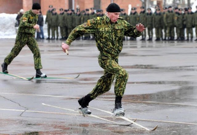 Асфальт и лыжи, день чудесный…