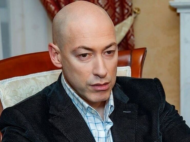 Соловьев бы висел у Геббельса на доске почета. Иногда он сбивается с русского на собачий и лает, но делает это мастерски