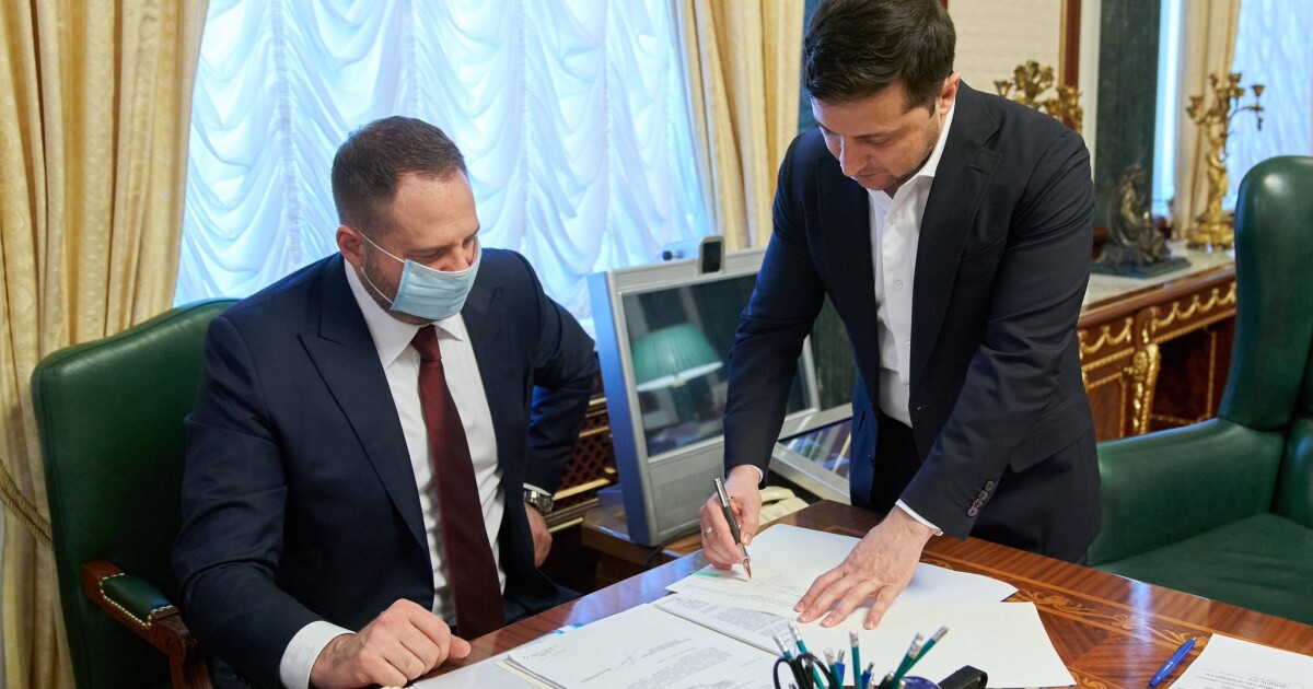 Логика президента Зеленского, пытающегося спастись в бушующем скандале «Вагнергейта»
