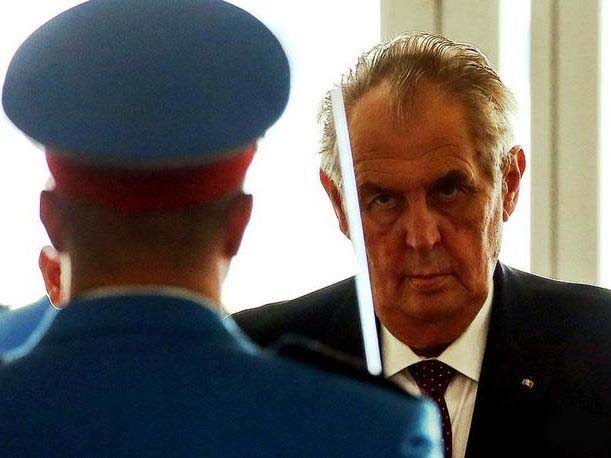 Земан знал и молчал: дипломат раскрыл причины обострения конфликта Чехии и РФ