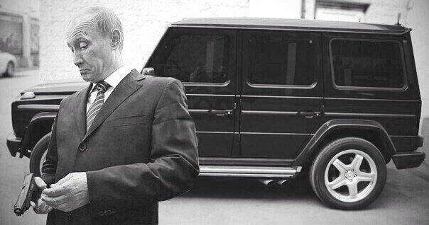 Запад считает путинский режим мелким и c#кливым хулиганом, которого в любой момент можно взять за яйца