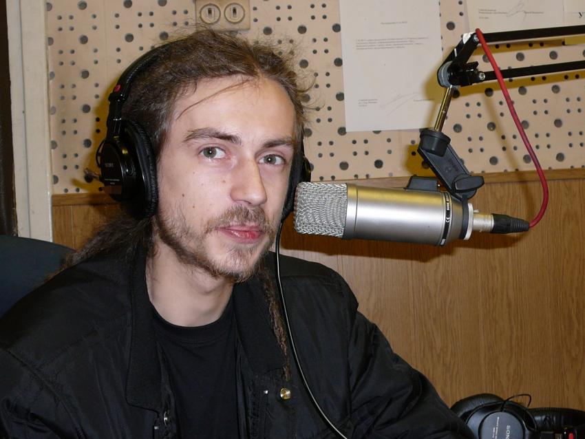 Зачем Путин отравил певца Децла?