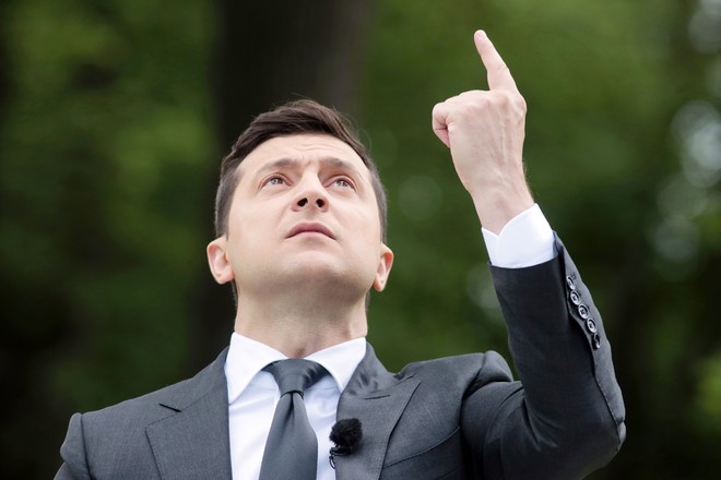 Зеленский в катастрофической близости от того, чтобы искренне признать себя лучшим президентом Украины всех времен и поколений