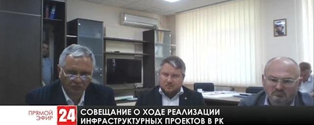 В Крыму в ходе совещания оккупантов из шкафа вылез человек. (Видео)