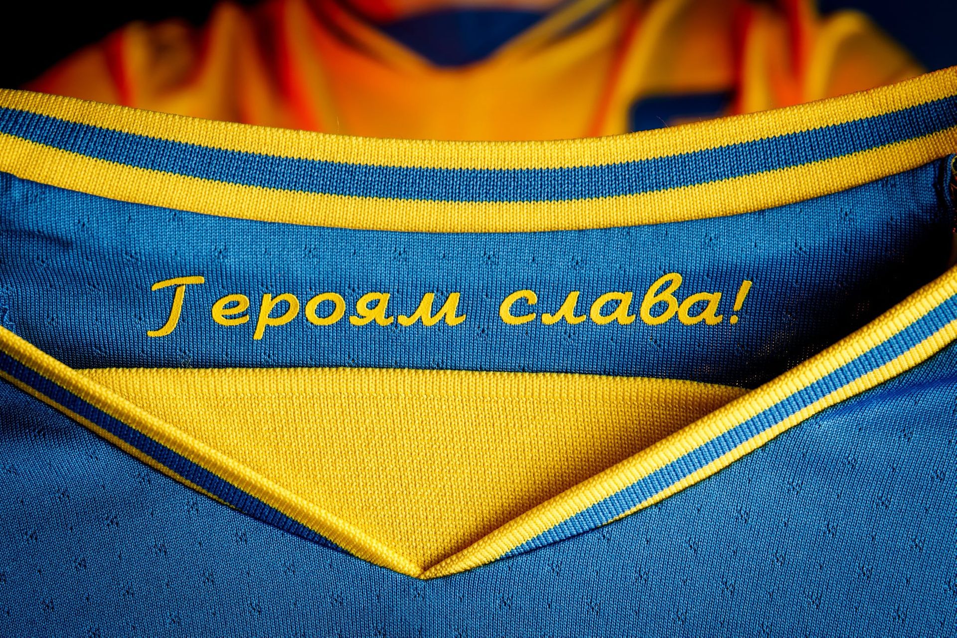 На болотах Московии началась истерика из-за формы сборной Украины по футболу. Можете жаловаться в Спортлото, Грете Тунберг и во Всемирную лигу сексуальных реформ