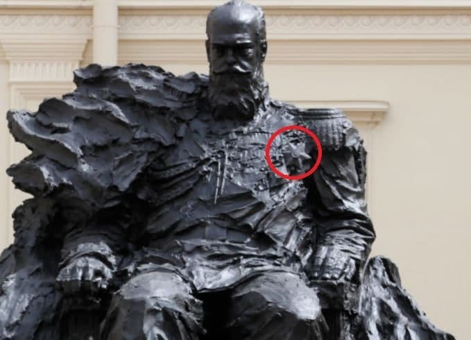 В России скандал: символ евреев повесили на антисемита