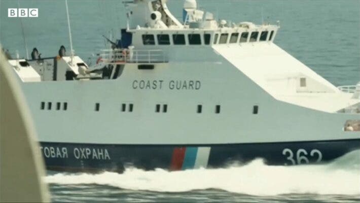 Это территория Украины: Британский эсминец намеренно прошел возле Крыма: видео