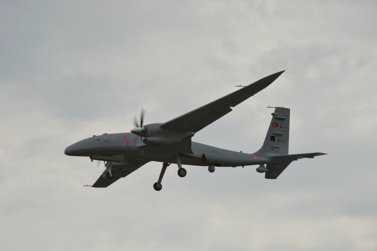 Новый турецкий беспилотник от Bayraktar с украинскими двигателями установил рекорд по высоте