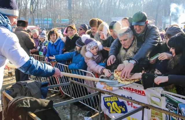 Зачистить всех! А то так кушать хочется, что аж Воронеж разбомбили (Видео)