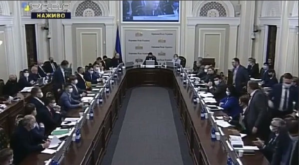 Не думали, что скажем это, но - Петя, жги! ВИДЕО