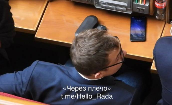 Вареное яйцо в шкарлупе — безопасно: «Слугу народа» Брагаря поймали на переписке, как избежать отравления