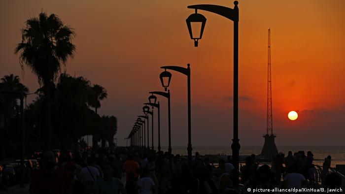 В Ливане электростанции остановили работу из-за нехватки топлива. Вся страна осталась без света (Видео)