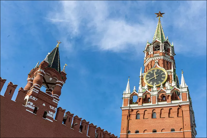 Кремль даже не пытается искать путь к мирному урегулированию. Он гнет свою линию и... лжет, как дышит