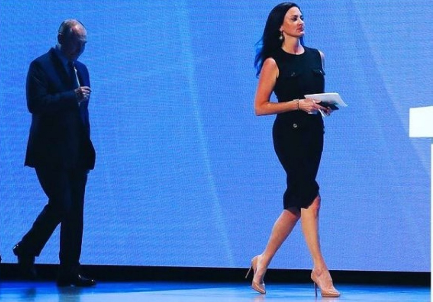 “Как обычно постоянно дрыгал…”