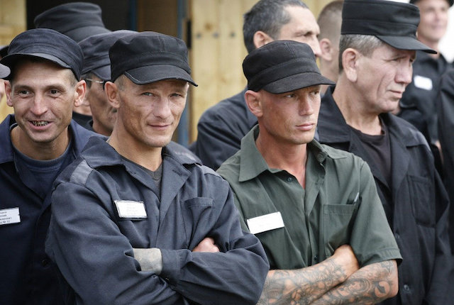 Осторожно, каторга открывается