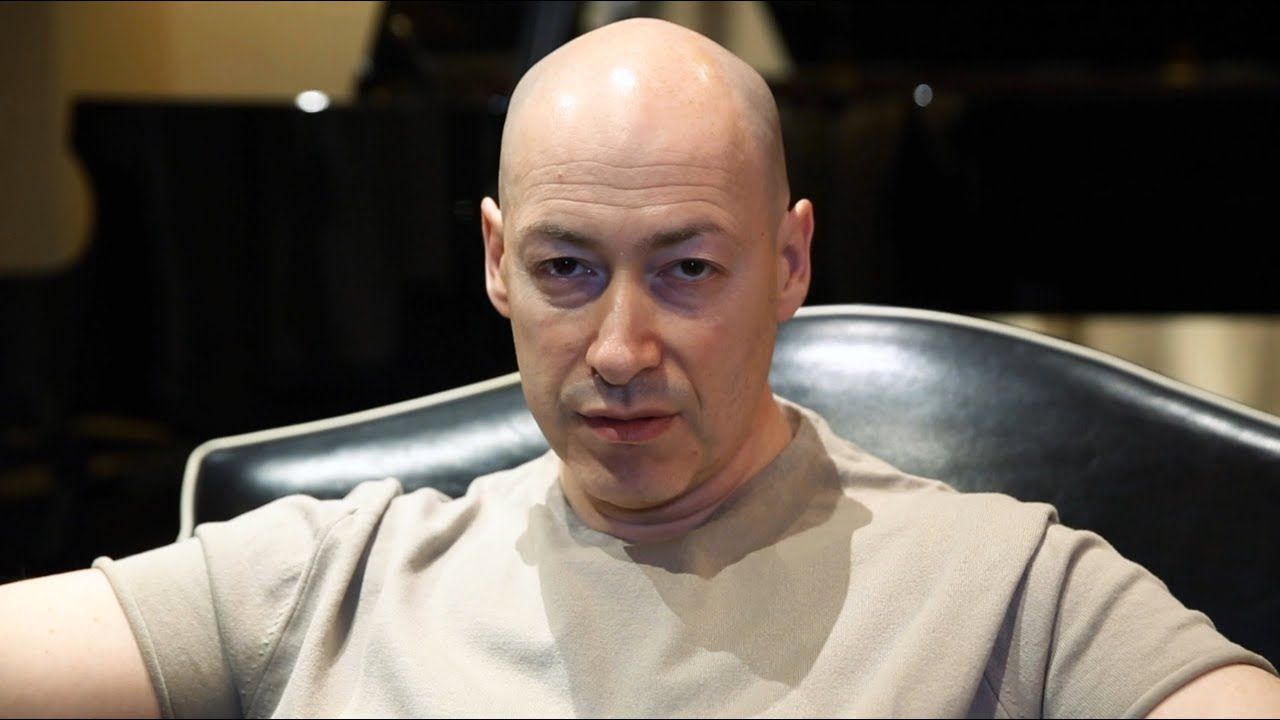 Зеленский о словах Гордона про 2-й срок: Аж из штанов выбрасывается: «Не должен идти»