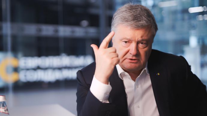 "Какую вавку в голове нужно иметь, чтобы препятствовать моей дипломатической деятельности?" Порошенко заявил, что Зеленский не пускает его за границу