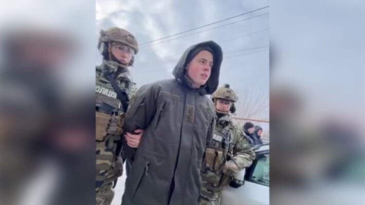 Женщина не пускала, выстрелил ей в голову: Солдат Рябчук рассказал хронологию своих действий