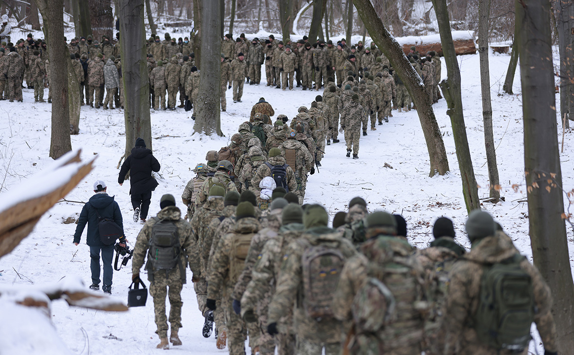 В Украине началась всеобщая мобилизация. Даем оружие всем патриотам: в Минобороны призвали украинцев идти в тероборону