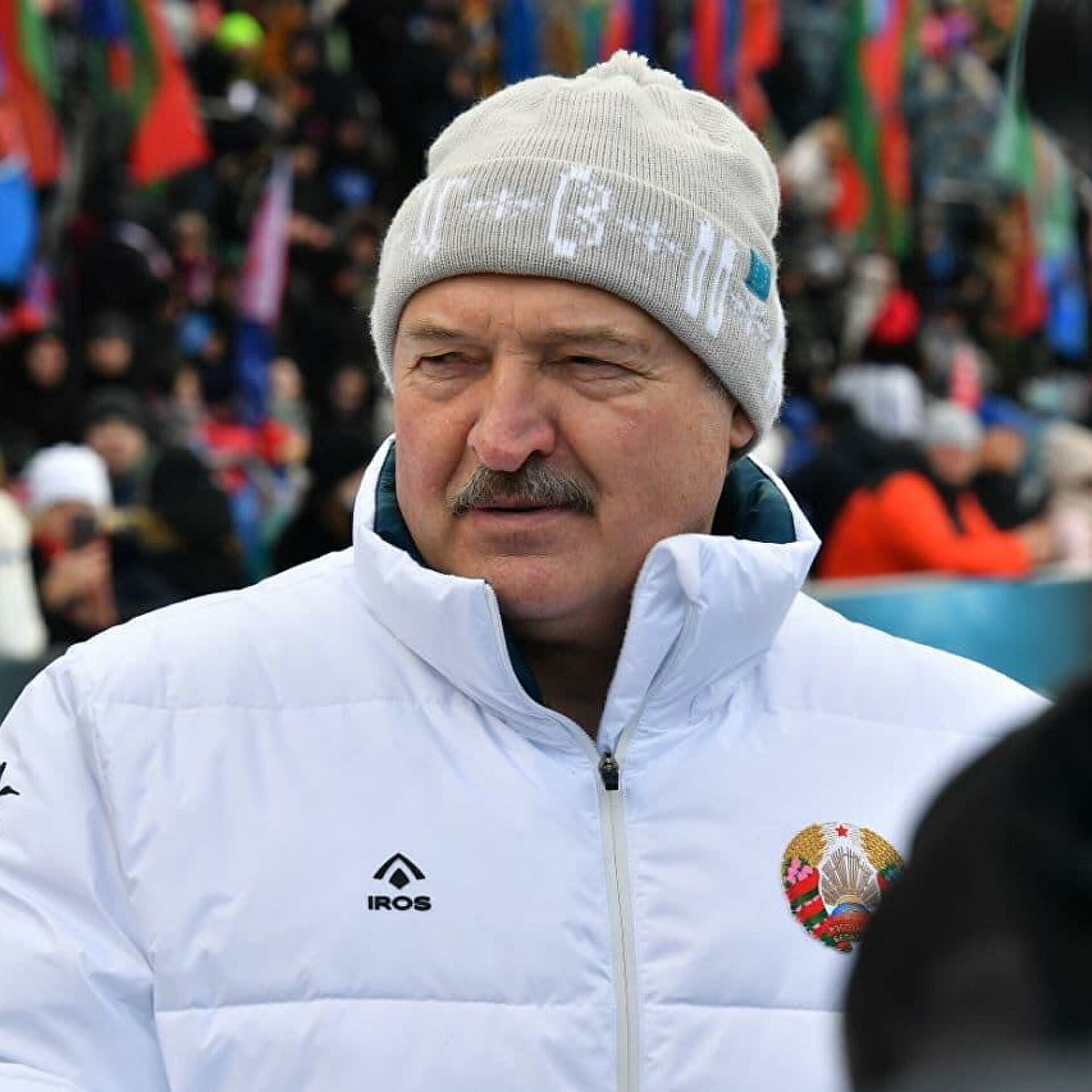 Лукашенко прокомментировал "безумные" санкции: "Будут извиняться и просить, чтобы мы с ними сотрудничали". ВИДЕО