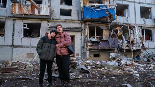 В сети набирает популярность "настоящий гимн России", созданный из звуков войны