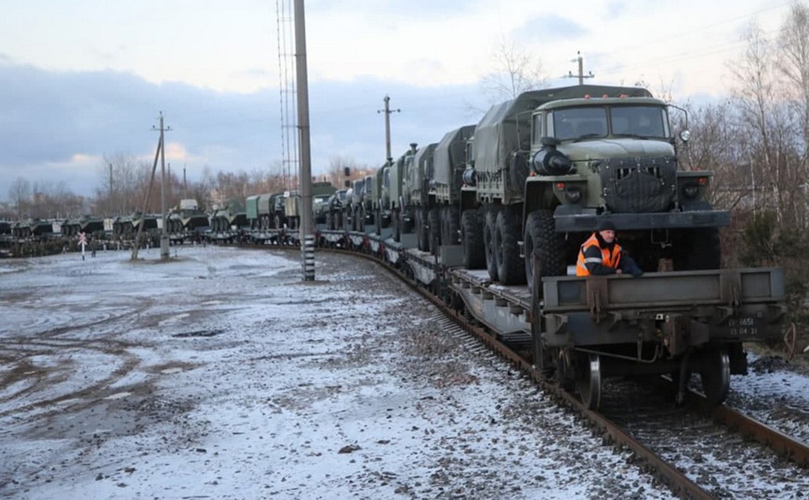 Россия отправила воевать в Украину "элиту" - ж/д войска и военный оркестр