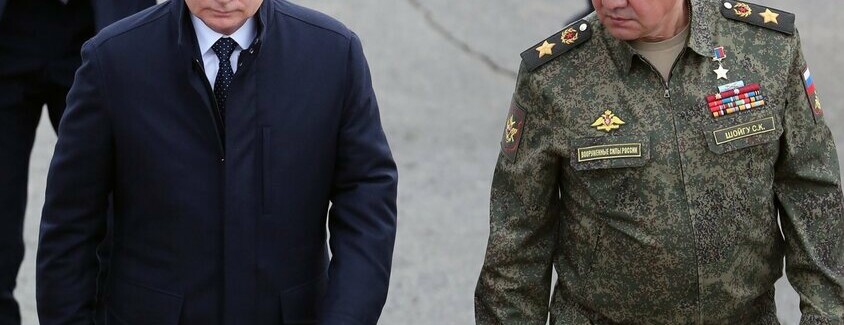 "Русский корабль" идет на дно: названы два процесса, которые уже разрушают Россию