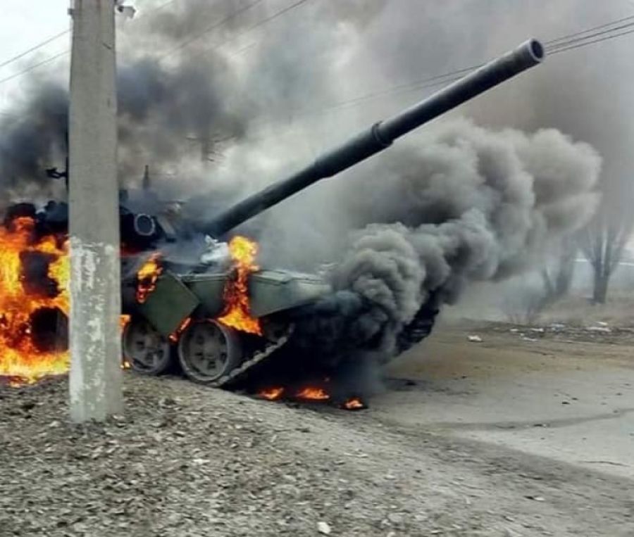 Российские оккупанты уничтожают свою технику и выдают ее за украинскую. Перехват разговора