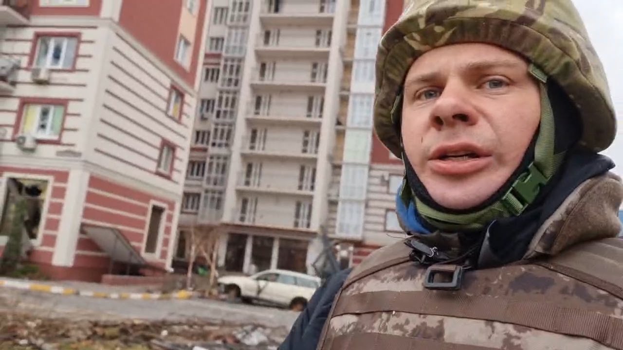 "Свинарник такой, что невозможно": журналист показал базу оккупантов в Гостомеле. ВИДЕО