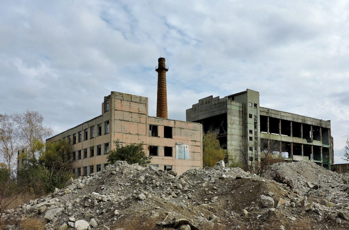 Минобороны РФ заявило, что СБУ готовит взрыв на химзаводе под Харьковом. Этого завода не существует