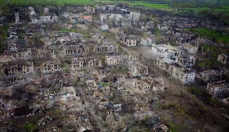 Российская армия уничтожила и захватила поселок Новотошковское в Луганской области