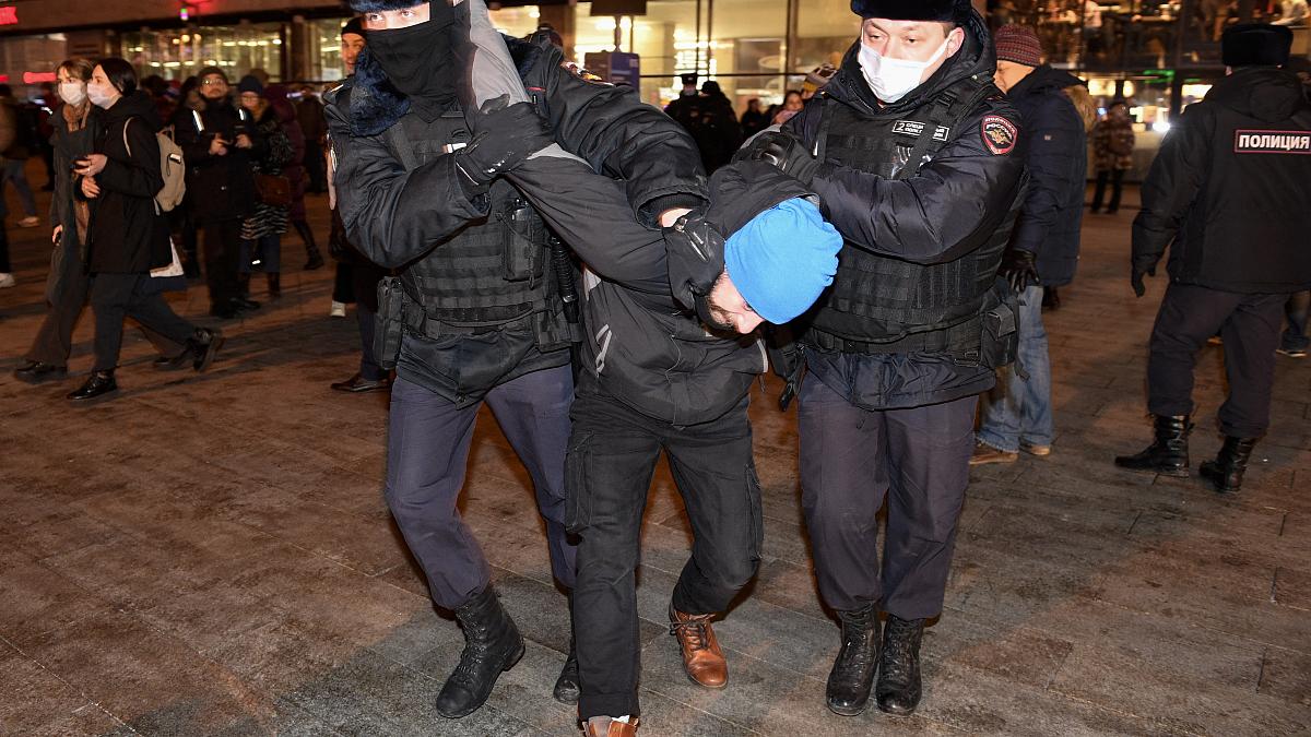 15 лет тюрьмы за слово "война": почему в России нельзя свободно выражать свое мнение