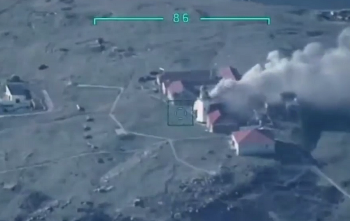 ВСУ снова атаковали россиян на острове Змеиный (видео)