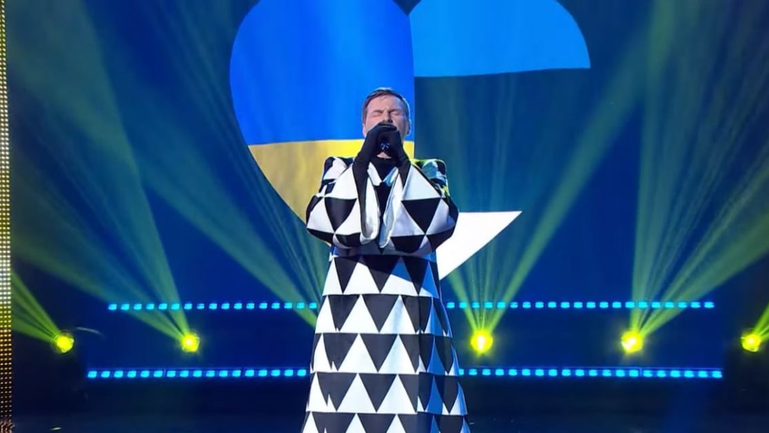 Вице-спикер эстонского парламента исполнил повстанческую песню "Браття українці", посвятив ее всем защитникам Украины. Видео