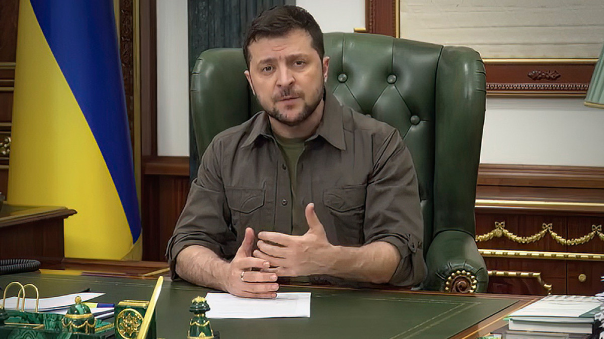 Зеленский: Ближайшие недели войны будут сложными (Видео)