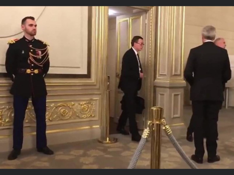 «Всё своё носят за мною…»