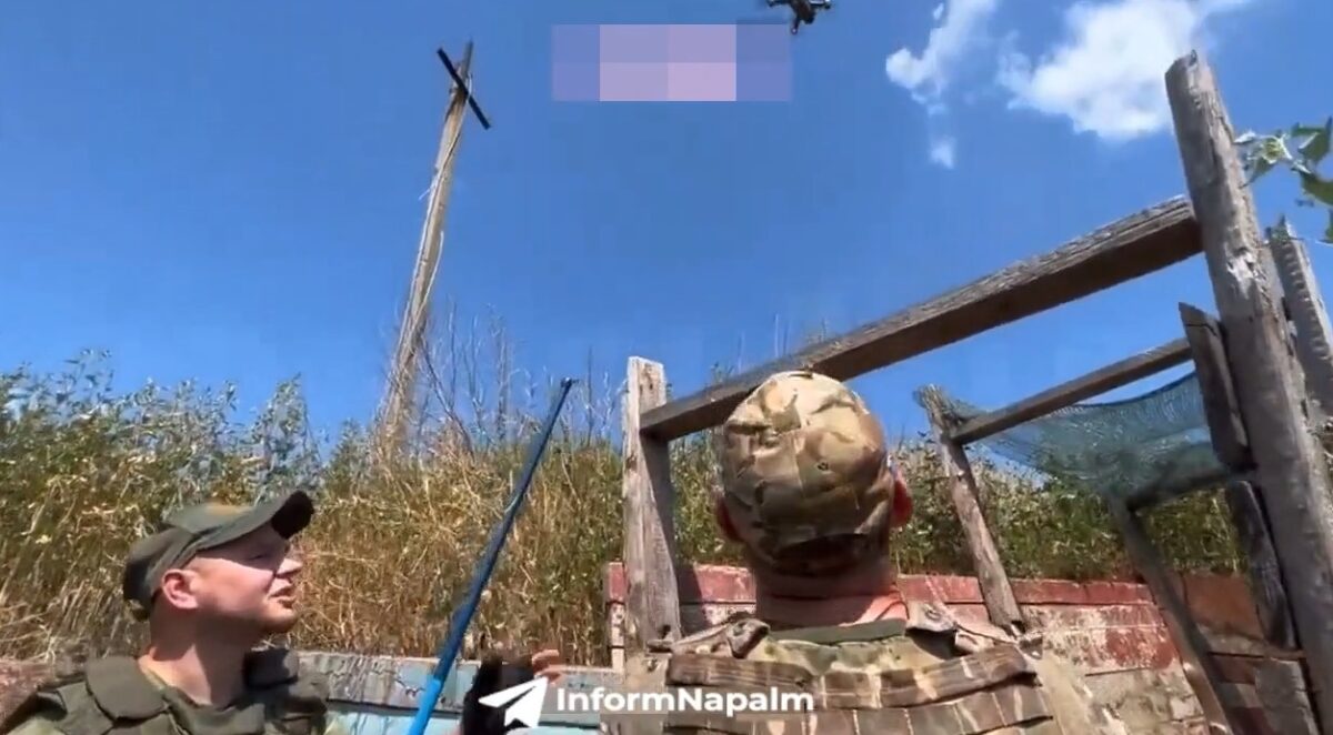Боятся перехвата ВСУ: Россияне запускают дроны, привязывая их на удочку