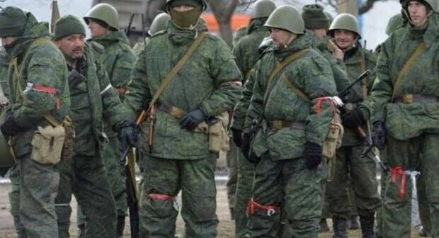 «Армия третьего сорта»: кого Кремль рекрутирует на войну в Украине