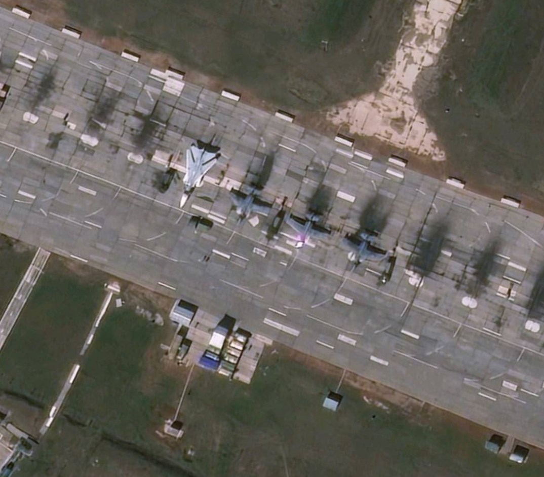 Взрывы в Крыму: на аэродроме в Гвардейском было более 20 военных самолетов РФ – Грозев