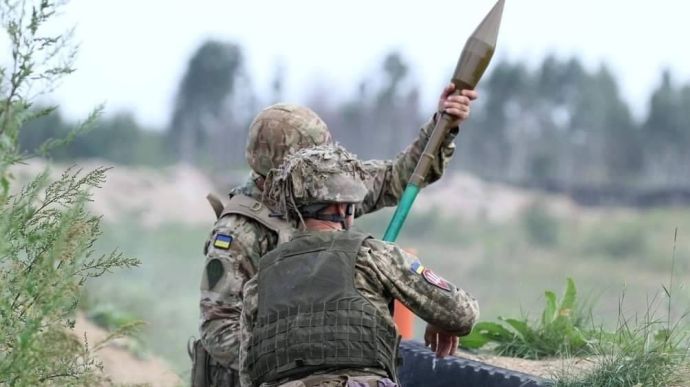 Пограничники показали удары по позициям россиян в районе Святогорска