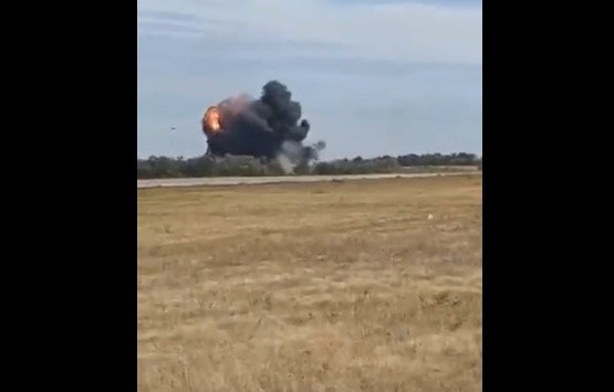 В Крыму самоликвидировался российский истребитель: момент попал на видео