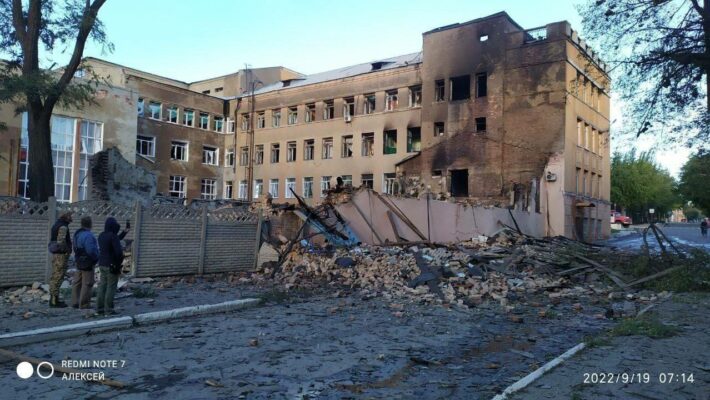 ВСУ уничтожили базу оккупантов в Кадиевке и вражескую технику в Новоайдаре