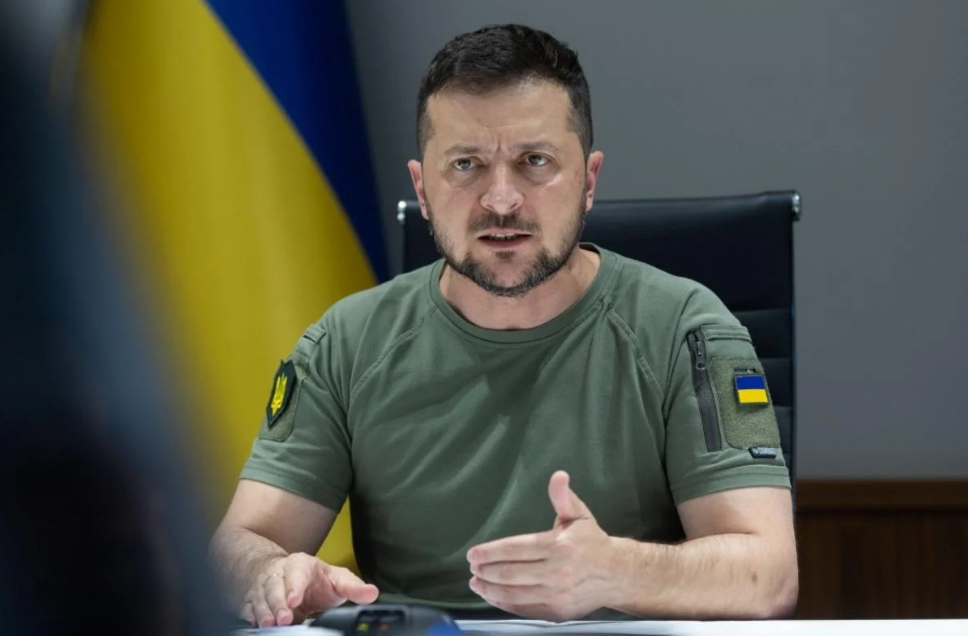 Боритесь на своих улицах за свою свободу: Зеленский призвал россиян не лезть в Украину