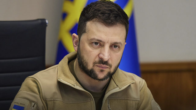 Делайте хотя бы татуировки". Зеленский рассказал россиянам, как их армия поступает с телами убитых сослуживцев