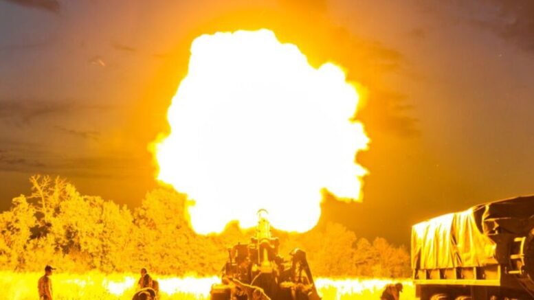 Следуя строго указанным курсом