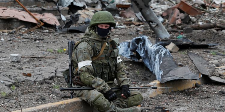 "Все дороги почти перерезаны". Оккупанты жалуются на новое окружение, - перехват ГУР