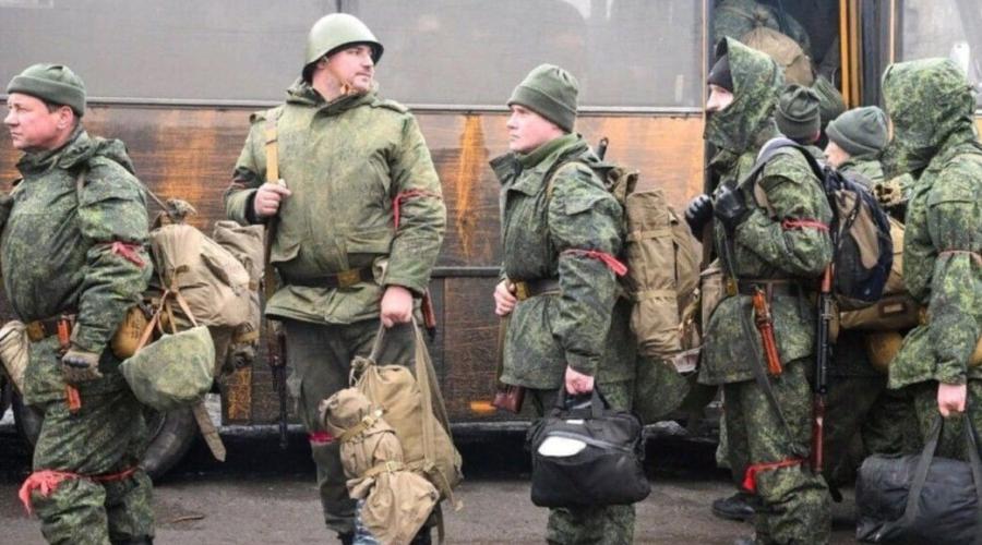 В армии рашистов катастрофическая нехватка офицеров, командовать назначают мобилизованных после военной кафедры