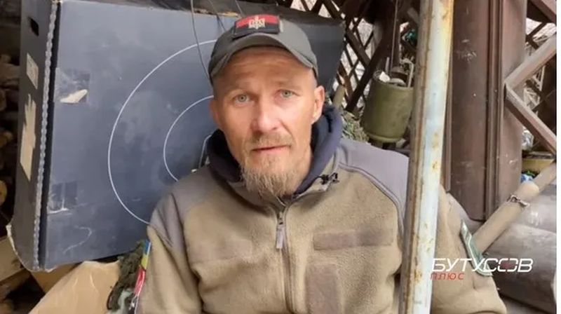 "Родственникам в РФ пришли повестки, встречу, у меня оптика хорошая": россиянин "Червонец" рассказал, почему воюет за Украину (Видео)