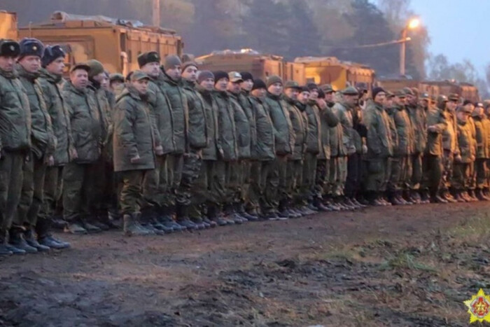 Жены российских мобиков пригрозили отправиться на фронт и вывозить военных на попутках