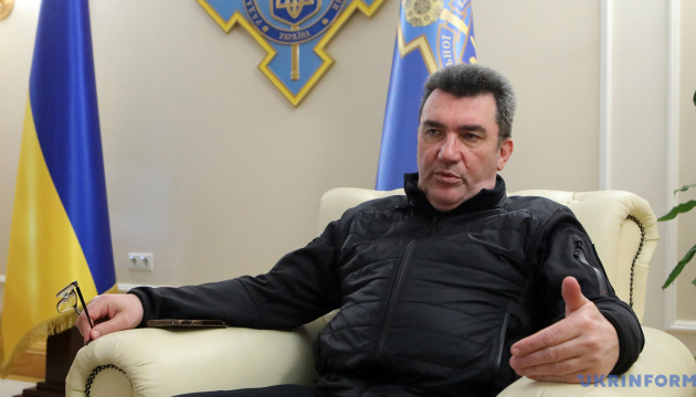 Глава СНБО Украины: В Беларусь с секретным визитом прилетели российские генералы